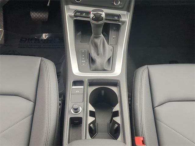 Photo of 2025 Gray Metallic Audi Q3