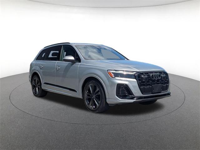 Photo of 2025 Satellite Silver Metallic Audi Q7