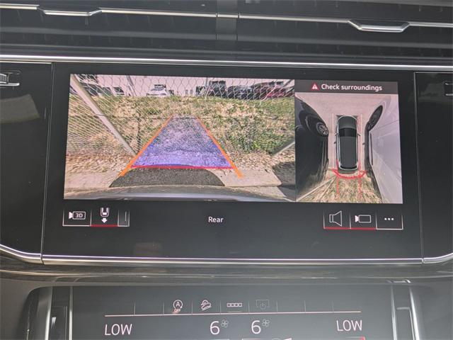 Photo of 2025 Satellite Silver Metallic Audi Q7