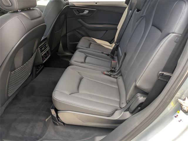 Photo of 2025 Satellite Silver Metallic Audi Q7