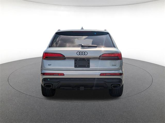 Photo of 2025 Satellite Silver Metallic Audi Q7