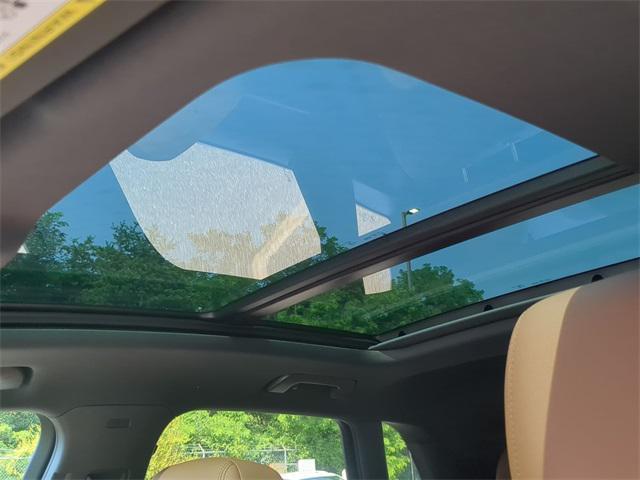 Photo of 2025 Glacier White Metallic Audi Q3