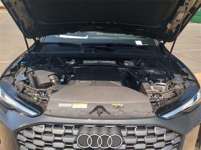 Photo of 2025 Tambora Gray Metallic Audi Q5