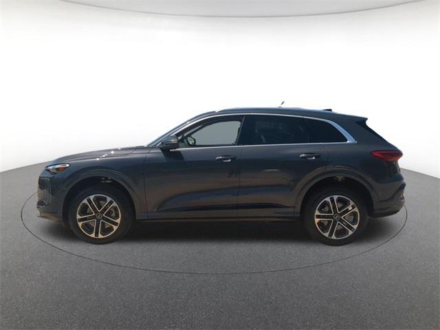 Photo of 2025 Tambora Gray Metallic Audi Q5