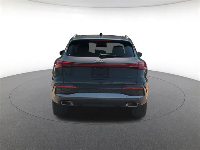 Photo of 2025 Tambora Gray Metallic Audi Q5