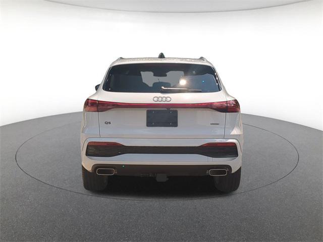 Photo of 2025 Glacier White Metallic Audi Q5