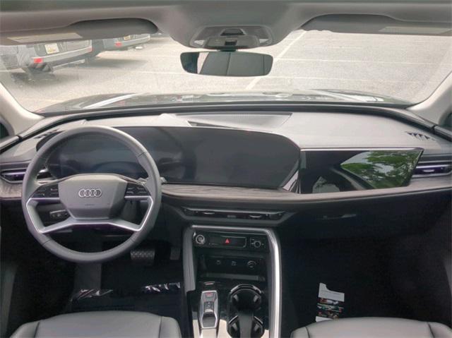 Photo of 2025 Tambora Gray Metallic Audi Q5