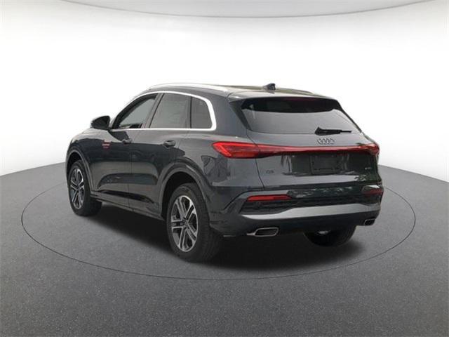 Photo of 2025 Tambora Gray Metallic Audi Q5