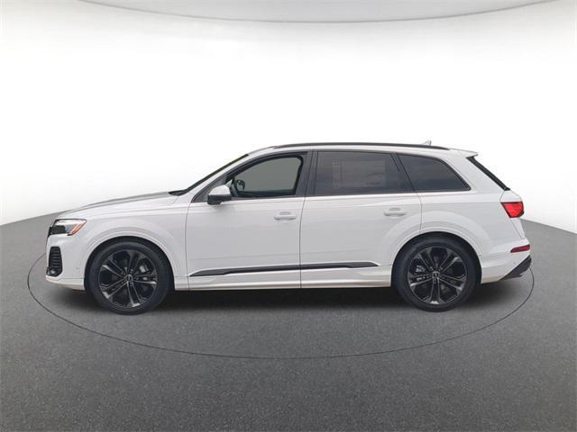 Photo of 2025 Glacier White Metallic Audi Q7