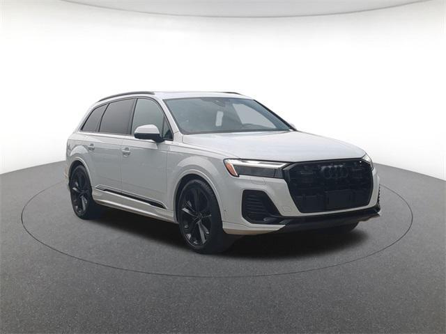 Photo of 2025 Glacier White Metallic Audi Q7