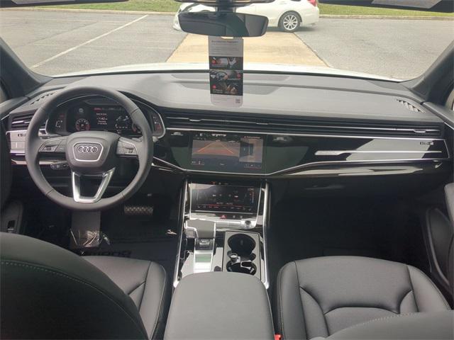 Photo of 2025 Glacier White Metallic Audi Q7
