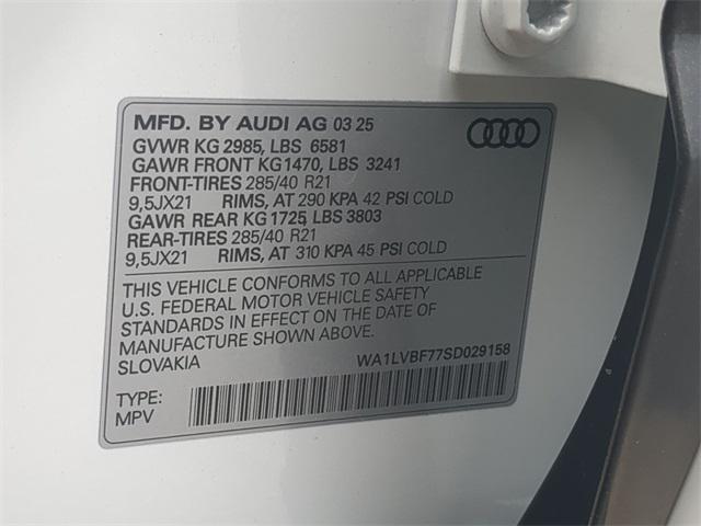 Photo of 2025 Glacier White Metallic Audi Q7