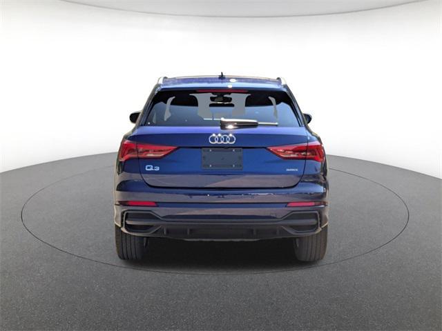 Photo of 2025 Navarra Blue Metallic Audi Q3