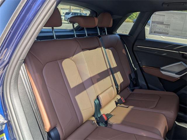 Photo of 2025 Navarra Blue Metallic Audi Q3