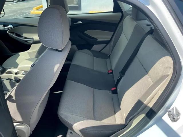 Photo of 2013 Oxford White Ford Focus