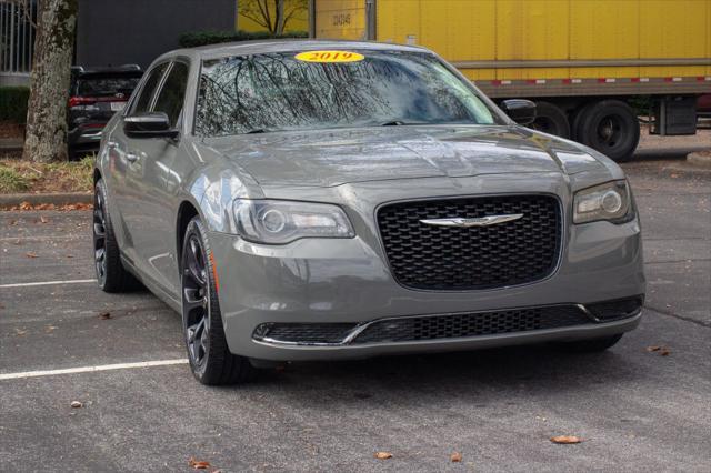 2019 Chrysler 300