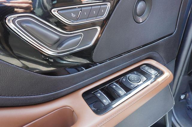 Photo of 2023 Flight Blue Metallic Clearcoat Lincoln Aviator