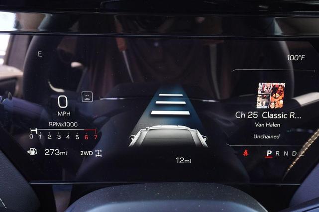 Photo of 2025 Summit White GMC Yukon XL