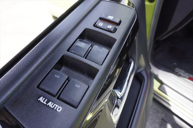 Photo of 2022 Lime Toyota 4Runner