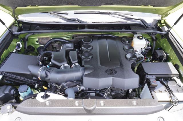 Photo of 2022 Lime Toyota 4Runner