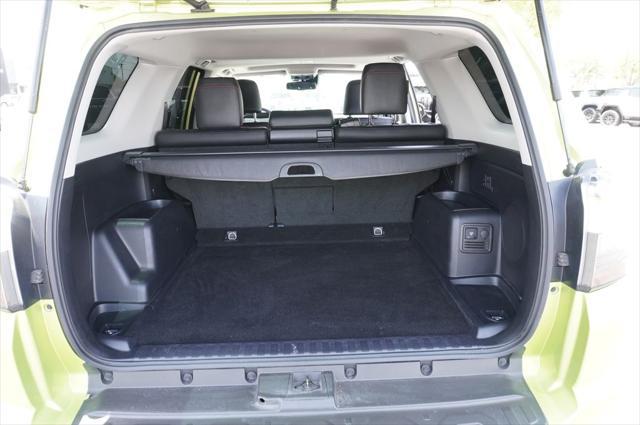 Photo of 2022 Lime Toyota 4Runner