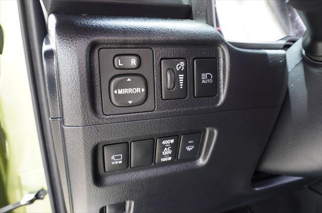 Photo of 2022 Lime Toyota 4Runner