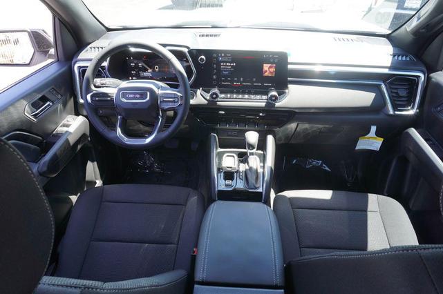 Photo of 2025 Summit White GMC Canyon