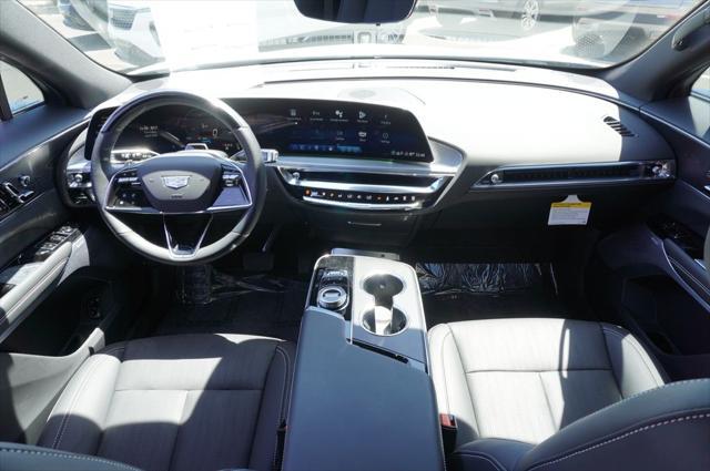 Photo of 2025 Crystal White Tricoat Cadillac LYRIQ