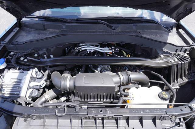 Photo of 2022 Agate Black Metallic Ford Explorer