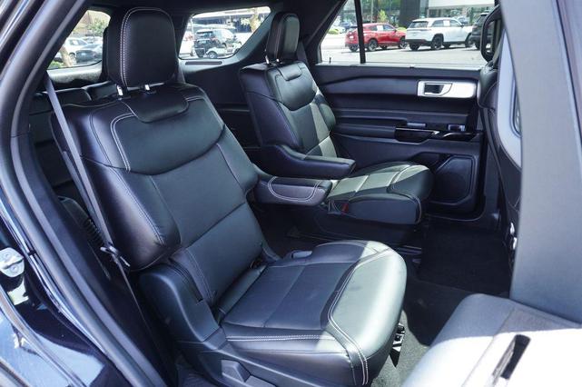 Photo of 2022 Agate Black Metallic Ford Explorer