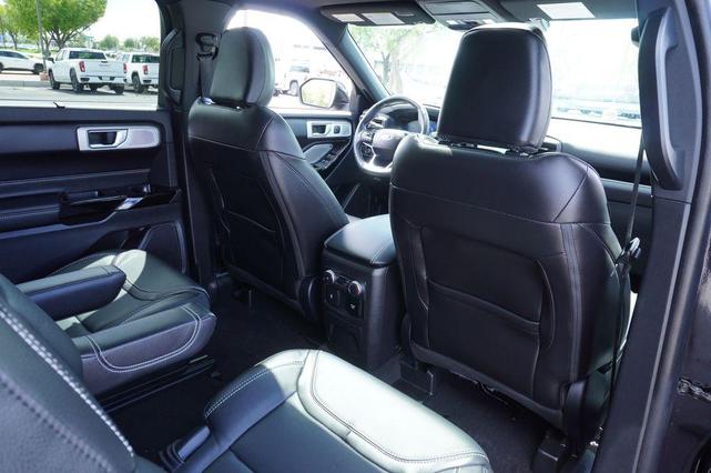 Photo of 2022 Agate Black Metallic Ford Explorer
