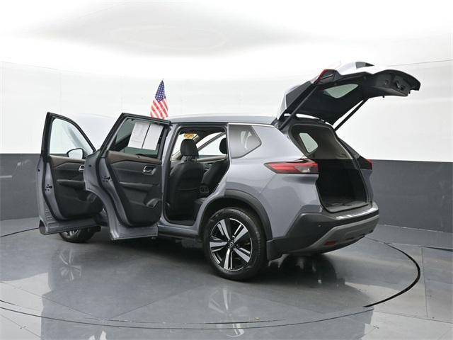 Photo of 2021 Boulder Gray Pearl Nissan Rogue