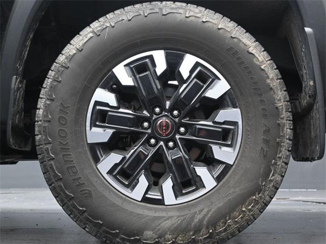 Photo of 2022 Super Black Nissan Frontier