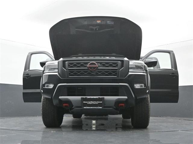 Photo of 2022 Super Black Nissan Frontier