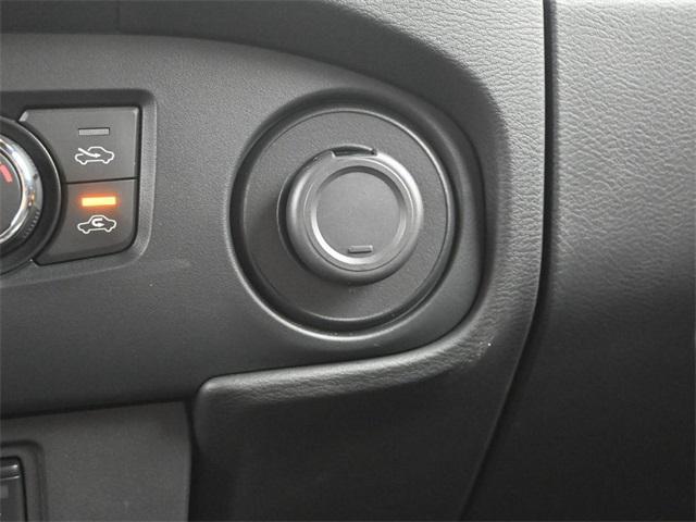 Photo of 2022 Super Black Nissan Frontier