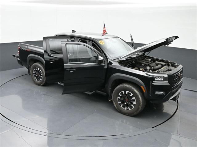 Photo of 2022 Super Black Nissan Frontier