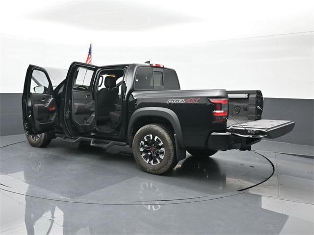 Photo of 2022 Super Black Nissan Frontier
