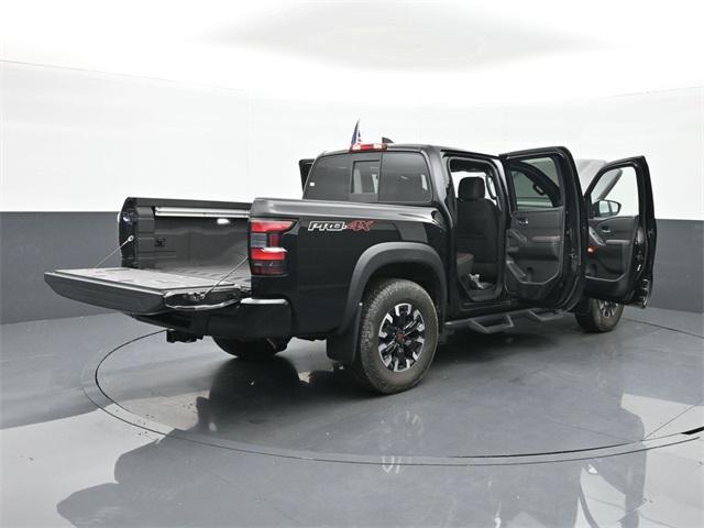 Photo of 2022 Super Black Nissan Frontier