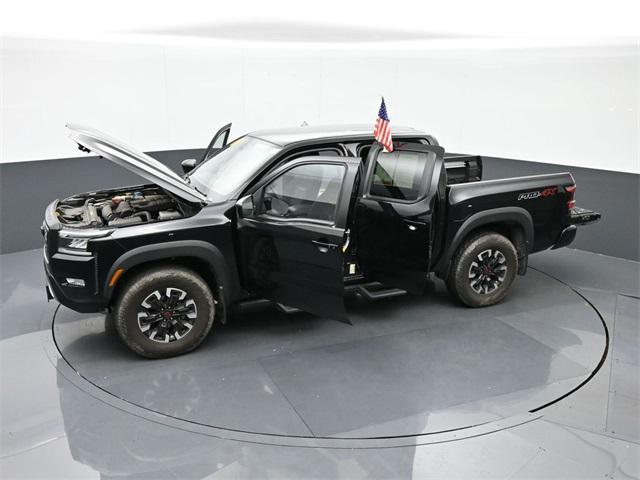 Photo of 2022 Super Black Nissan Frontier