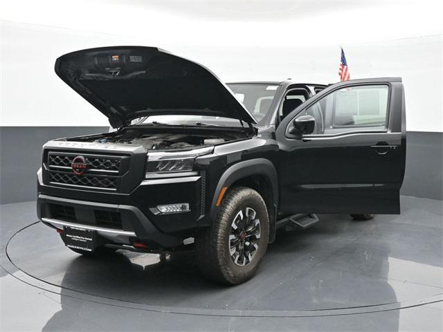 Photo of 2022 Super Black Nissan Frontier