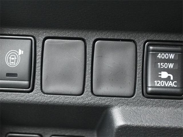 Photo of 2023 Boulder Gray Pearl Nissan Frontier