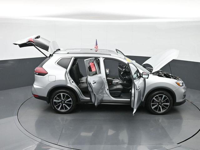Photo of 2019 Brilliant Silver Metallic Nissan Rogue