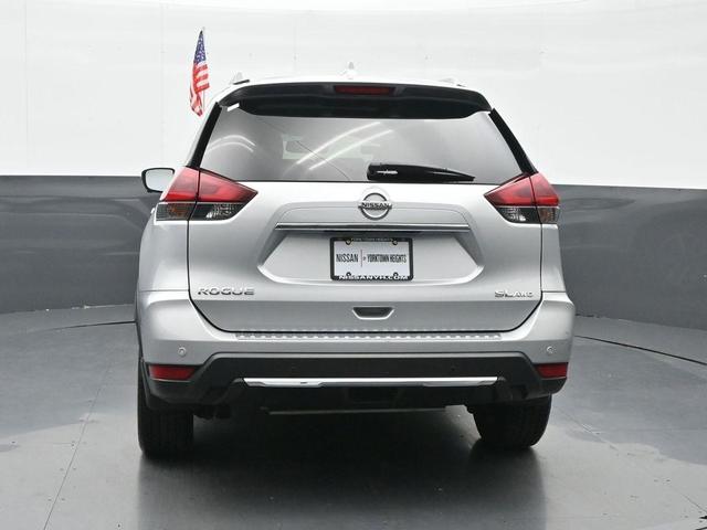 Photo of 2019 Brilliant Silver Metallic Nissan Rogue