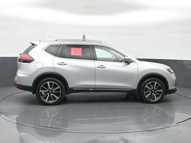 Photo of 2019 Brilliant Silver Metallic Nissan Rogue