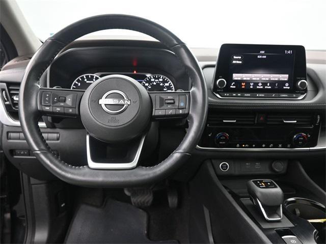 Photo of 2022 Super Black Nissan Rogue