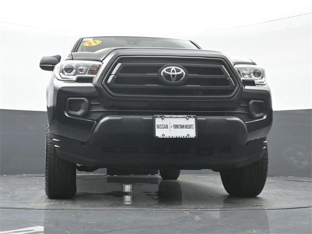 Photo of 2021 Midnight Black Metallic Toyota Tacoma