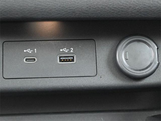Photo of 2021 Pearl White Tricoat Nissan Rogue