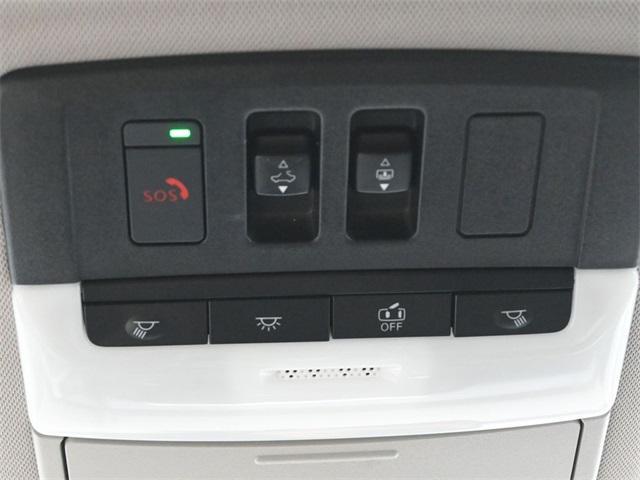 Photo of 2021 Pearl White Tricoat Nissan Rogue
