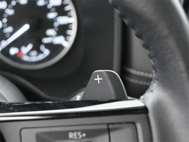 Photo of 2021 Pearl White Tricoat Nissan Rogue