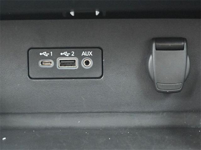 Photo of 2022 Pearl White Tricoat Nissan Altima